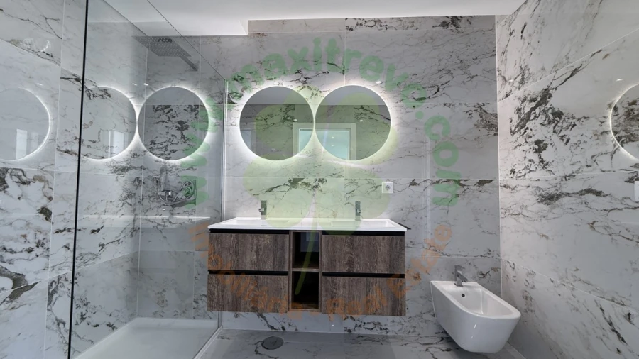 Moradia T4 para Venda em Corroios Foto 31