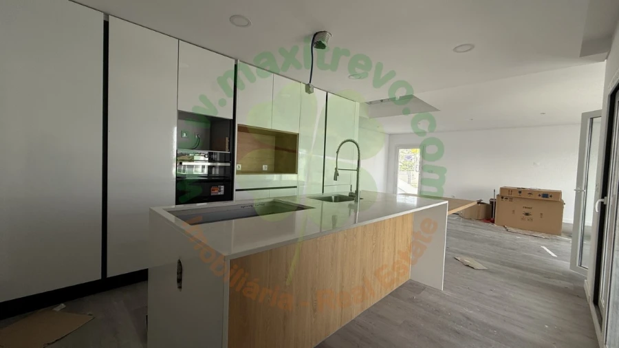 Apartamento T3 para Venda em Corroios