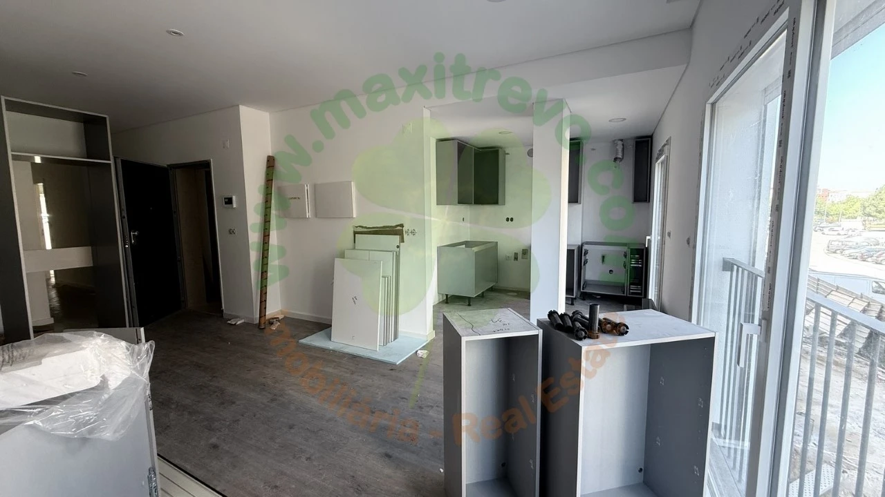 Apartamento T2 para Venda em Corroios Foto 1