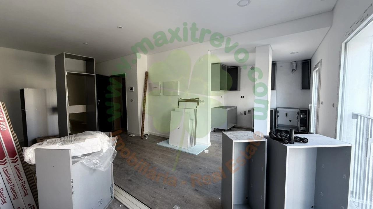 Apartamento T2 para Venda em Corroios Foto 3