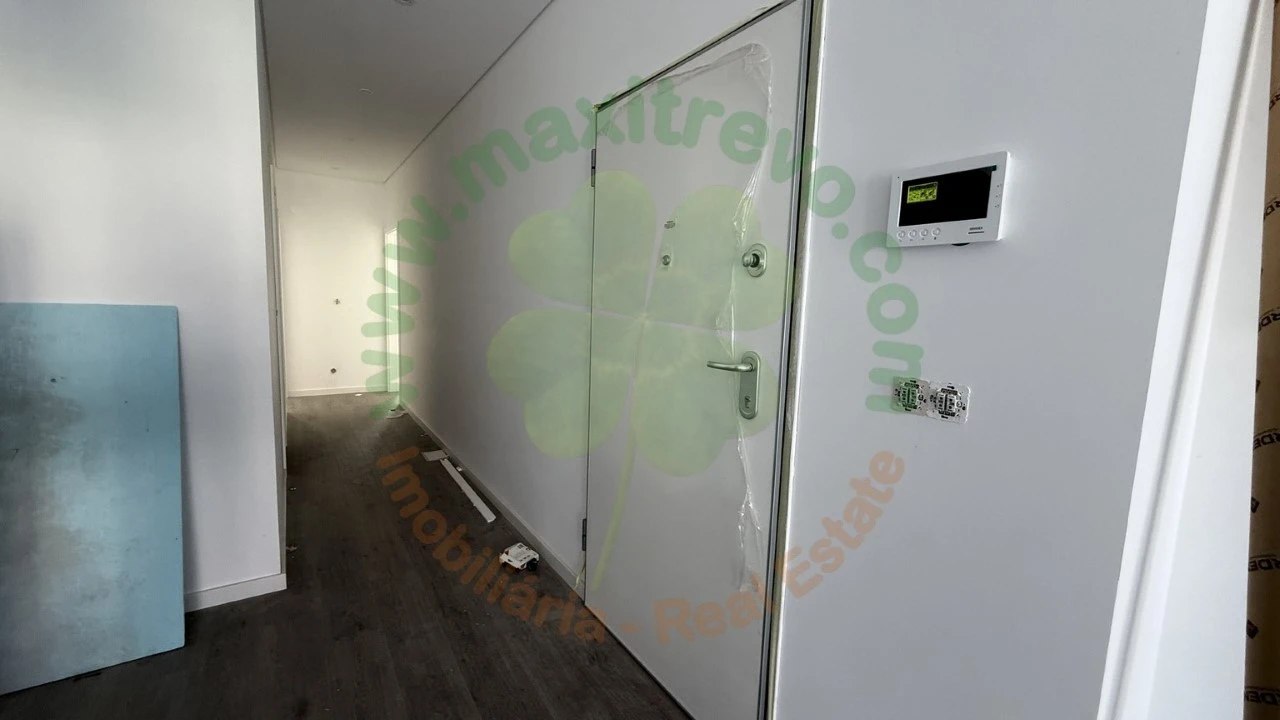 Apartamento T2 para Venda em Corroios Foto 5