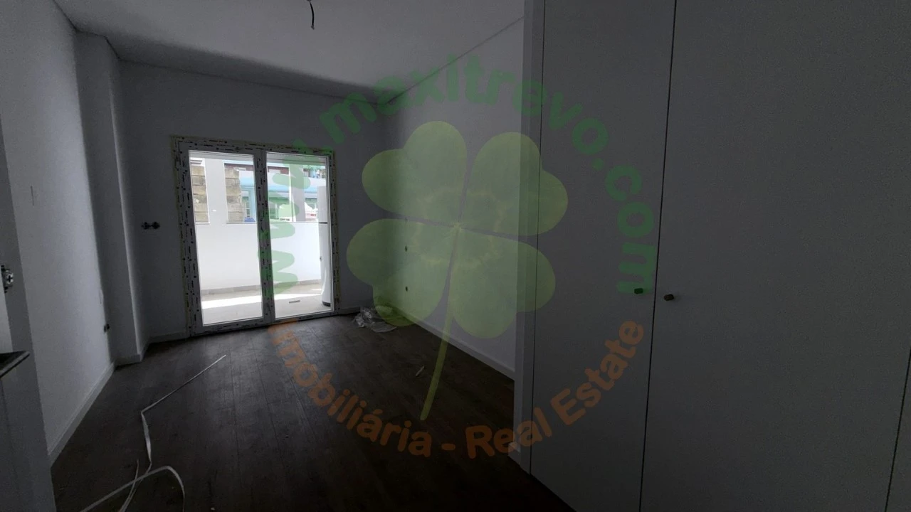 Apartamento T2 para Venda em Corroios Foto 7