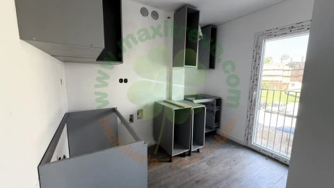Apartamento T2 para Venda em Corroios