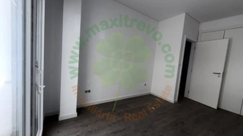 Apartamento T2 para Venda em Corroios