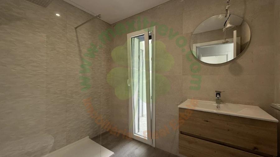 Apartamento T2 para Venda em Corroios Foto 4