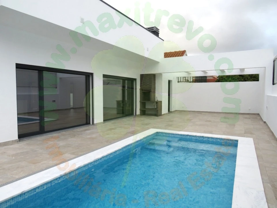 Moradia T3 para Venda em Fernao Ferro Foto 15