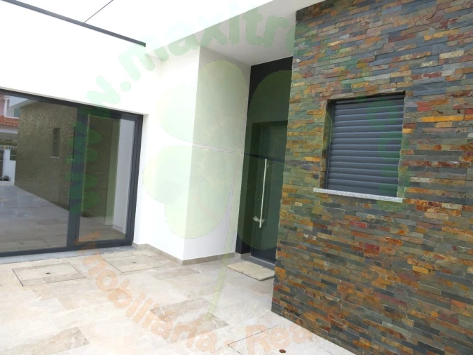 Moradia T3 para Venda em Fernao Ferro Foto 18