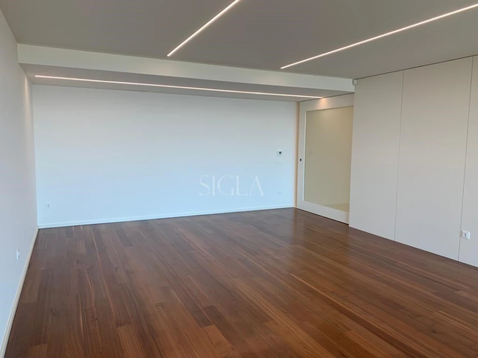 Apartamento T3 para Arrendamento em Canidelo Foto 6