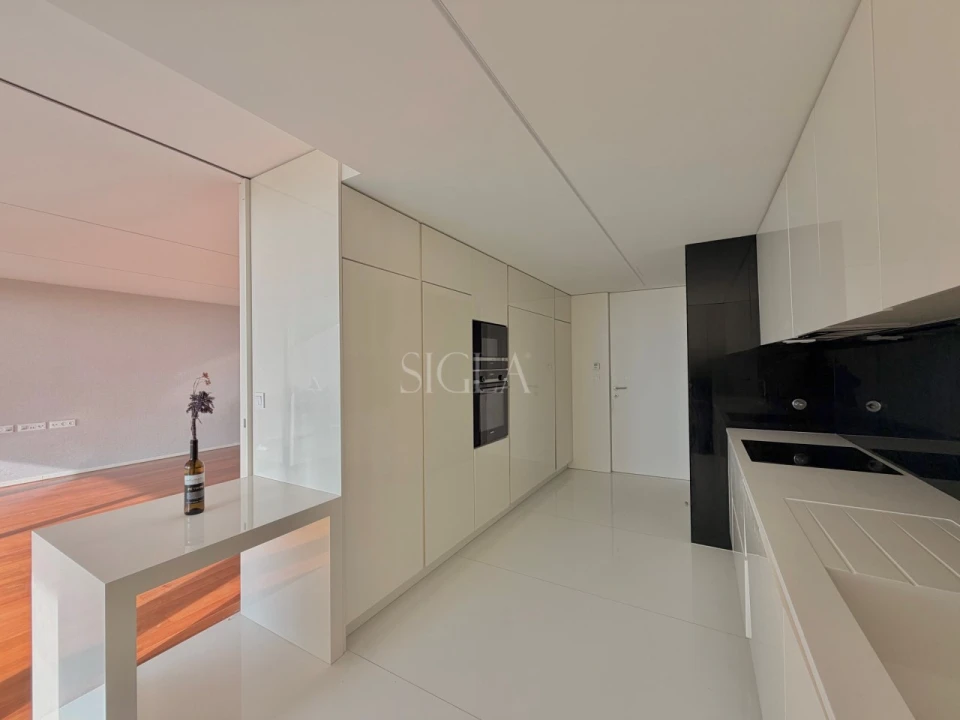 Apartamento T3 para Arrendamento em Canidelo Foto 10