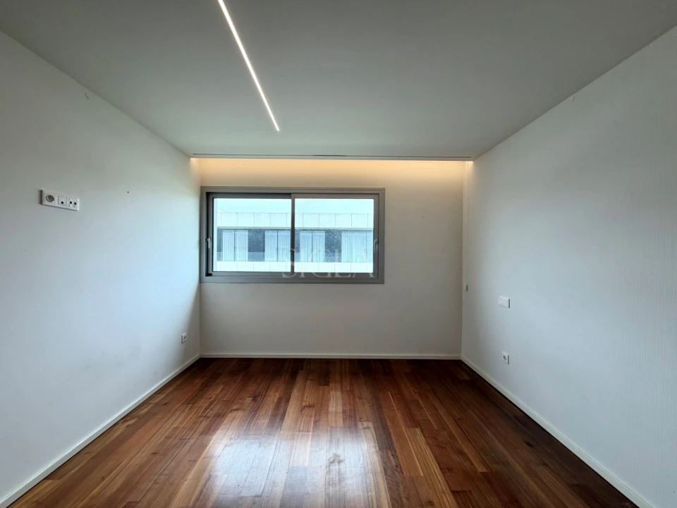 Apartamento T3 para Arrendamento em Canidelo Foto 17