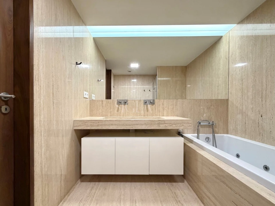 Apartamento T3 para Arrendamento em Canidelo Foto 24