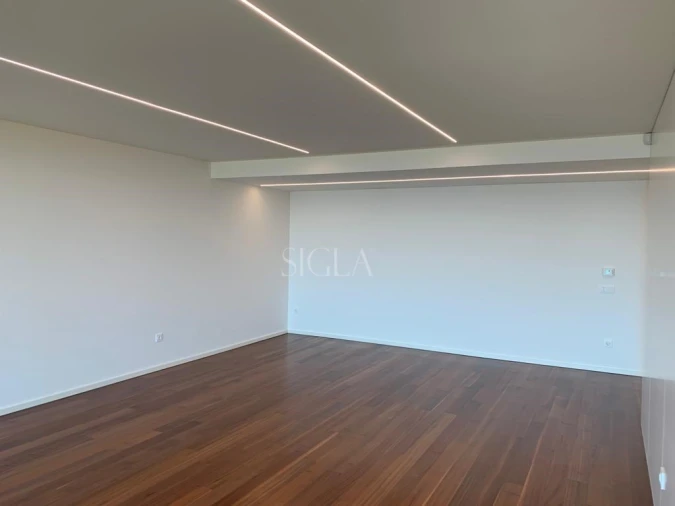 Apartamento T3 para Arrendamento em Canidelo Foto 4