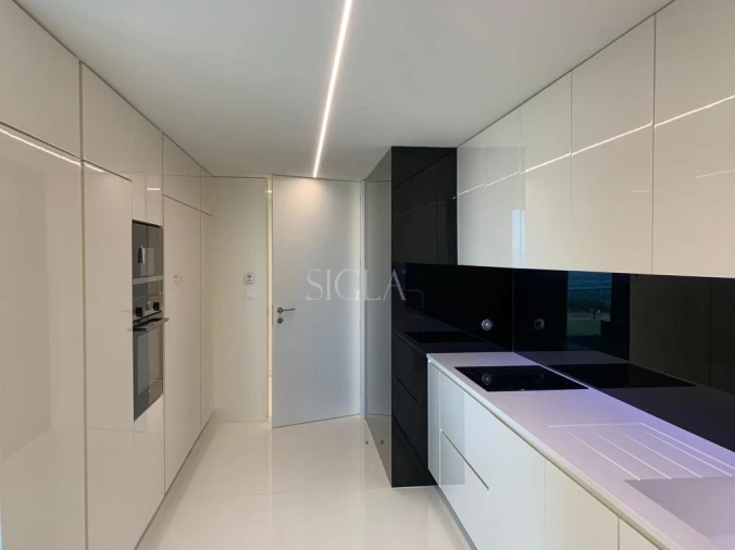 Apartamento T3 para Arrendamento em Canidelo Foto 11