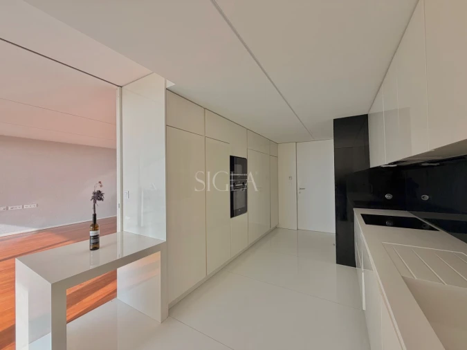 Apartamento T3 para Arrendamento em Canidelo Foto 10