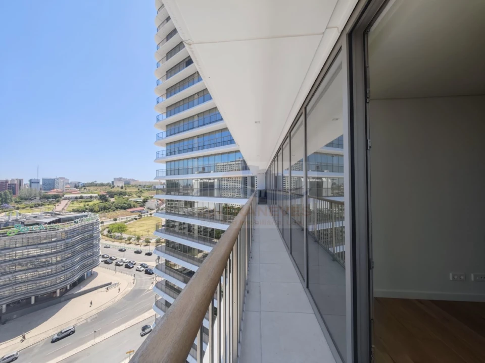 Apartamento T2 para Venda em Campolide Foto 18
