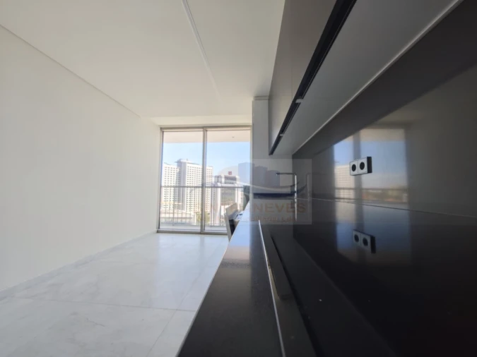 Apartamento T2 para Venda em Campolide Foto 2