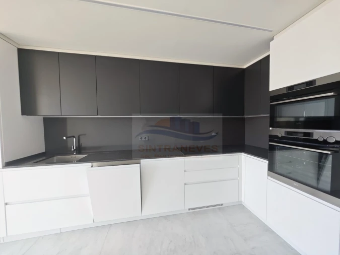 Apartamento T2 para Venda em Campolide Foto 5