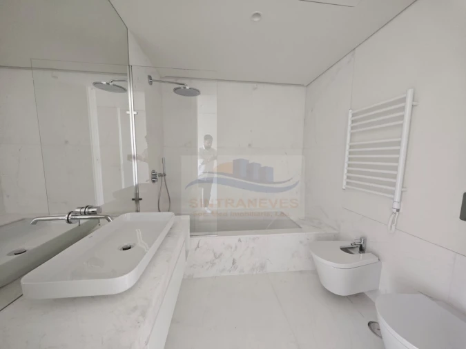 Apartamento T2 para Venda em Campolide Foto 15
