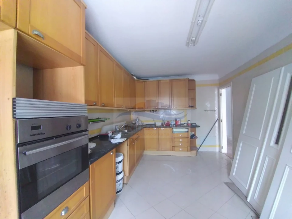 Apartamento T4 para Venda em Laranjeiro e Feijó Foto 8