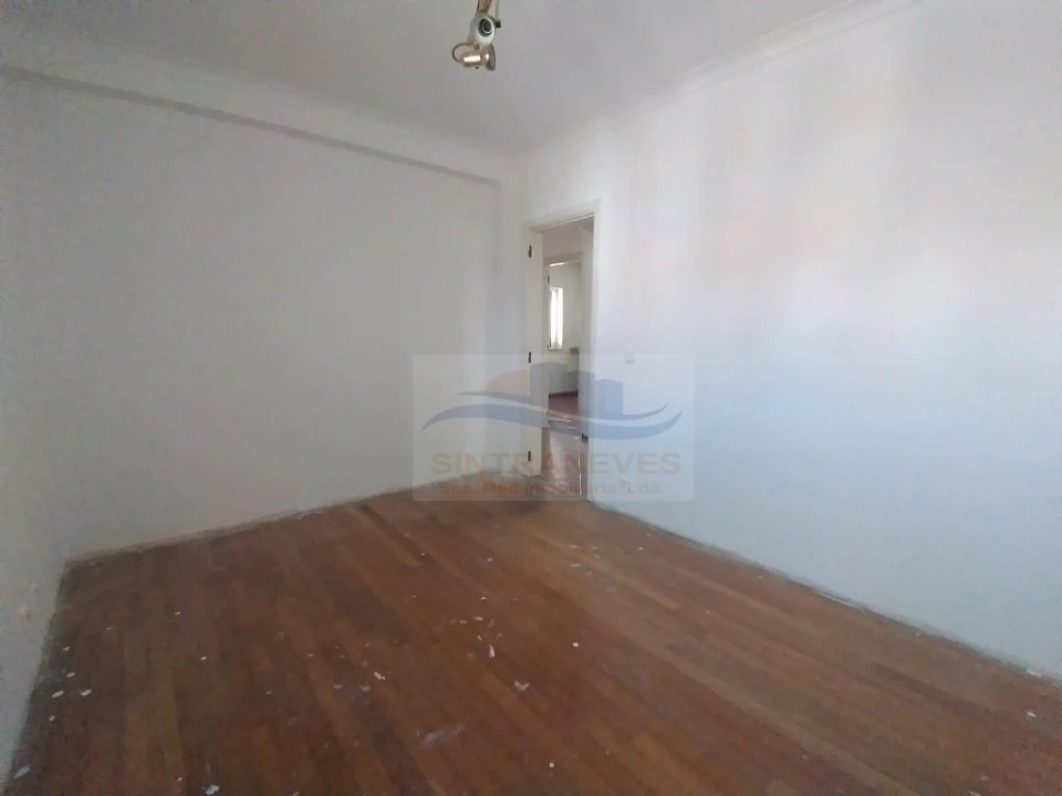 Apartamento T4 para Venda em Laranjeiro e Feijó Foto 20