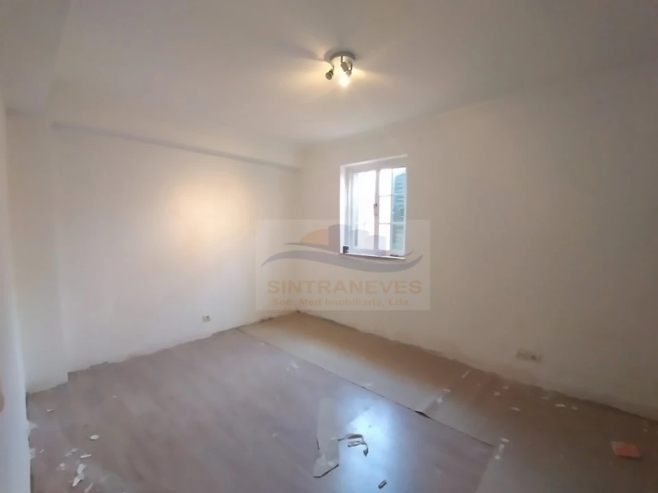 Apartamento T4 para Venda em Laranjeiro e Feijó Foto 34