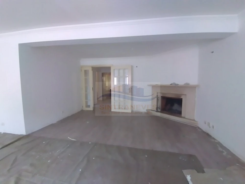 Apartamento T4 para Venda em Laranjeiro e Feijó Foto 38