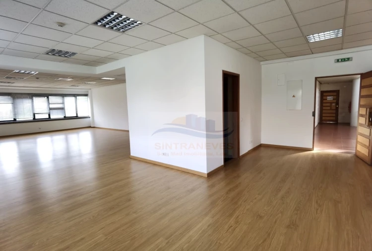 Escritório para Arrendamento em Carnaxide e Queijas Foto 3