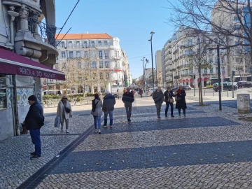 Loja para ced. p. contratual em Avenidas Novas