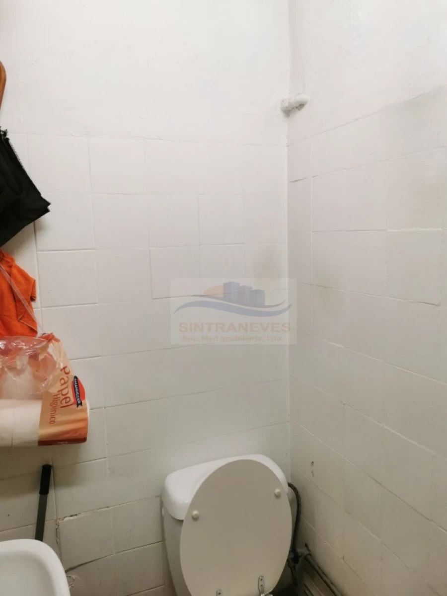 Loja para Cedência de Quotas em Avenidas Novas Foto 22