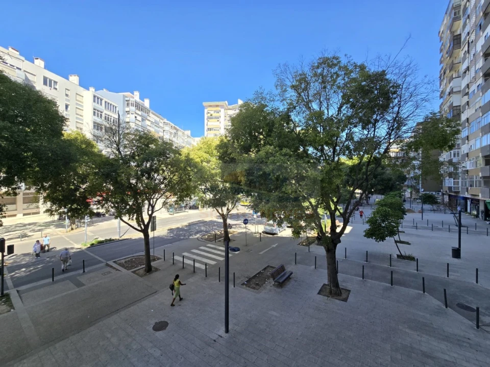 Apartamento T3 para Venda em Lumiar Foto 3