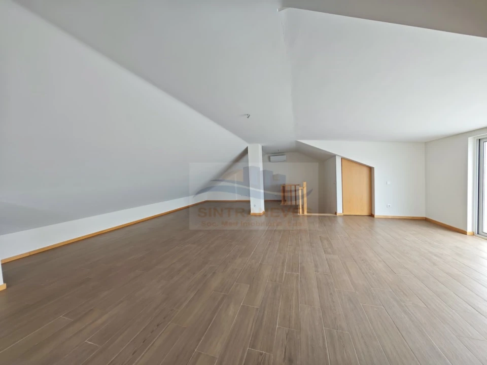 Apartamento T3 para Venda em Carcavelos e Parede Foto 19