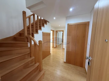 Apartamento T3 para Venda em Carcavelos e Parede