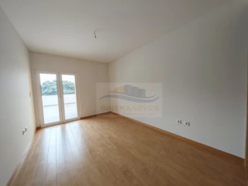 Apartamento T3 para Venda em Carcavelos e Parede