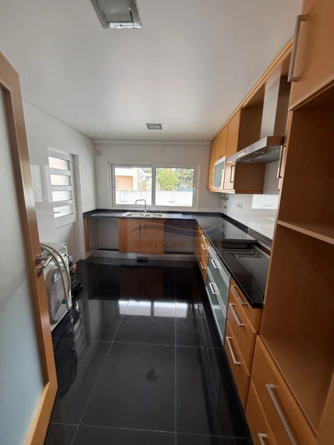 Apartamento T3 para Venda em Carcavelos e Parede