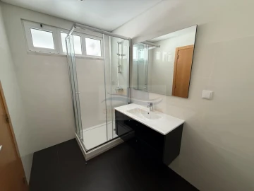 Apartamento T3 para Venda em Carcavelos e Parede