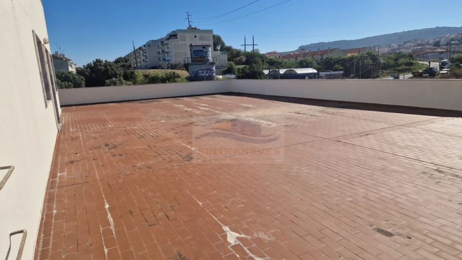 Prédio para Venda em Alverca do Ribatejo e Sobralinho Foto 12