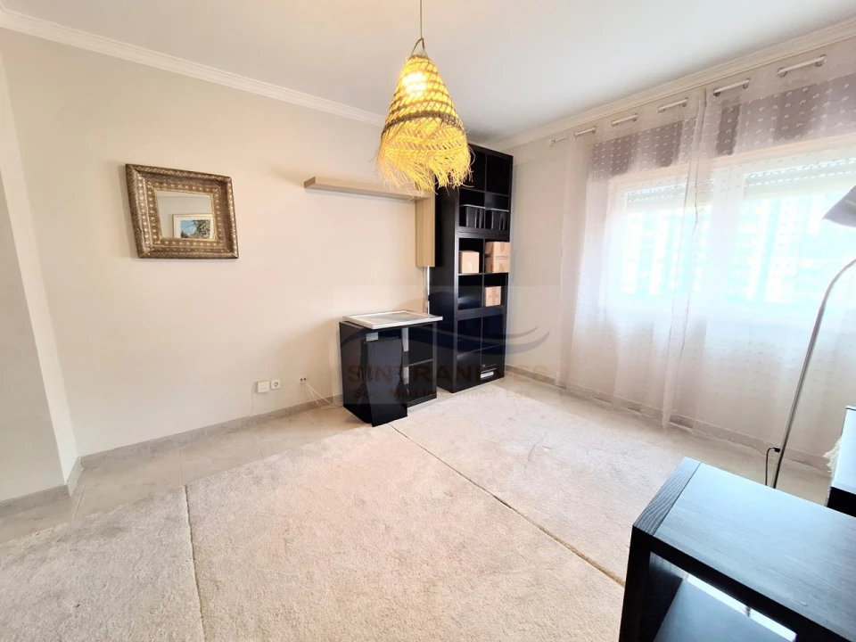 Apartamento T1 para Venda em Cacém e São Marcos Foto 5