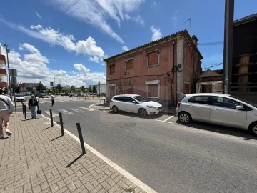 Terreno para Venda em Falagueira-Venda Nova