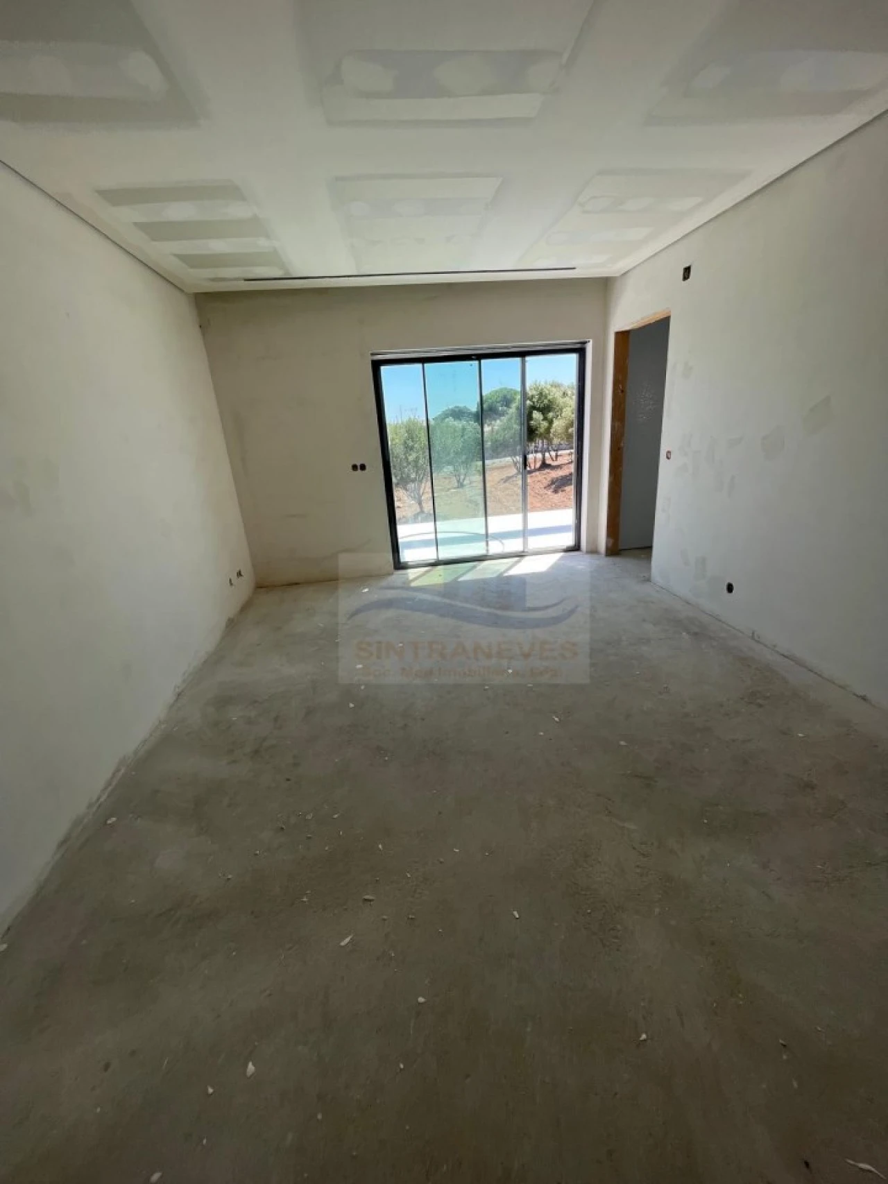 Moradia T3 para Venda em Santo António dos Cavaleiros e Frielas Foto 22