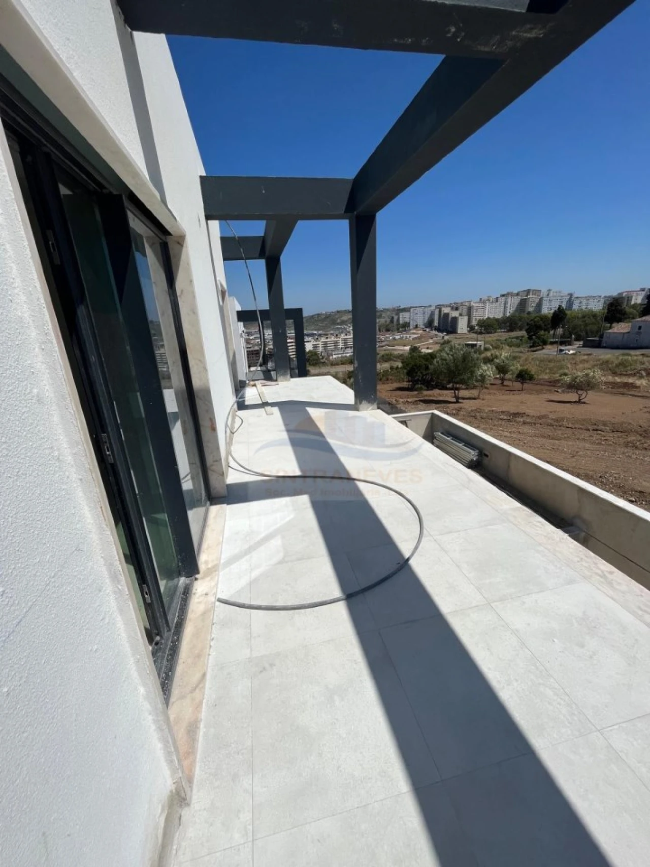 Moradia T3 para Venda em Santo António dos Cavaleiros e Frielas Foto 26