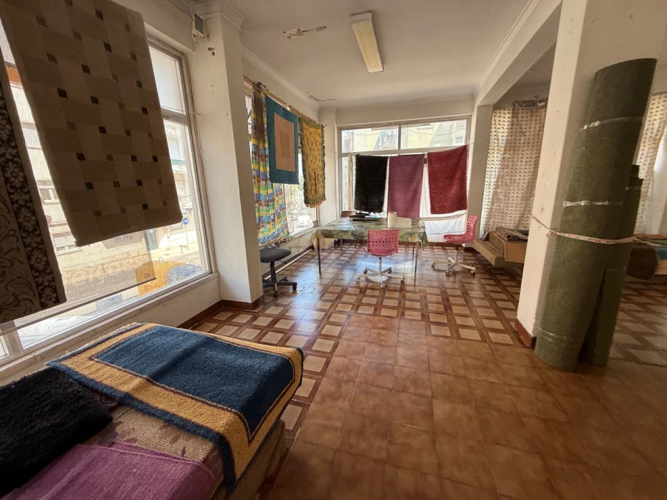 Loja para Venda em Falagueira-Venda Nova Foto 12