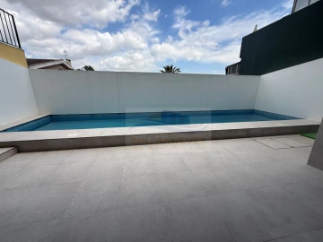 Moradia T9 para Venda em Loures