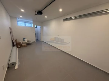 Moradia T9 para Venda em Loures