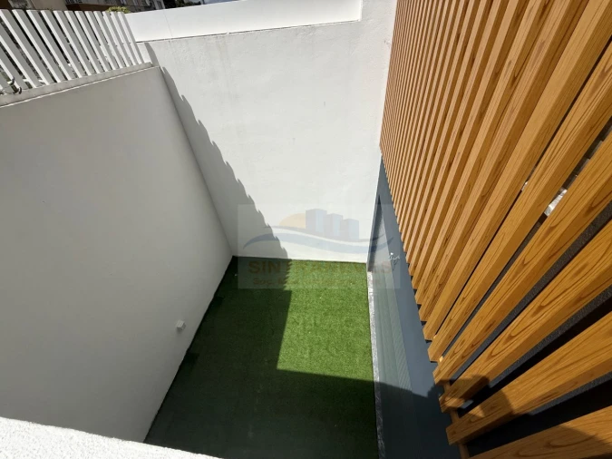 Moradia T9 para Venda em Loures Foto 33