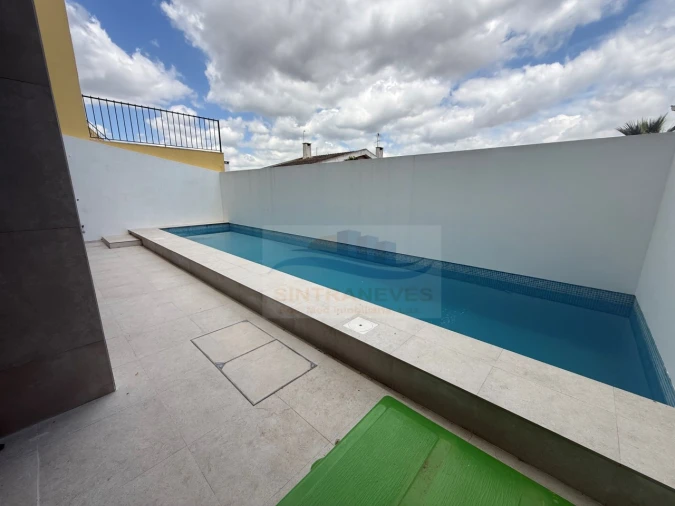 Moradia T9 para Venda em Loures Foto 34