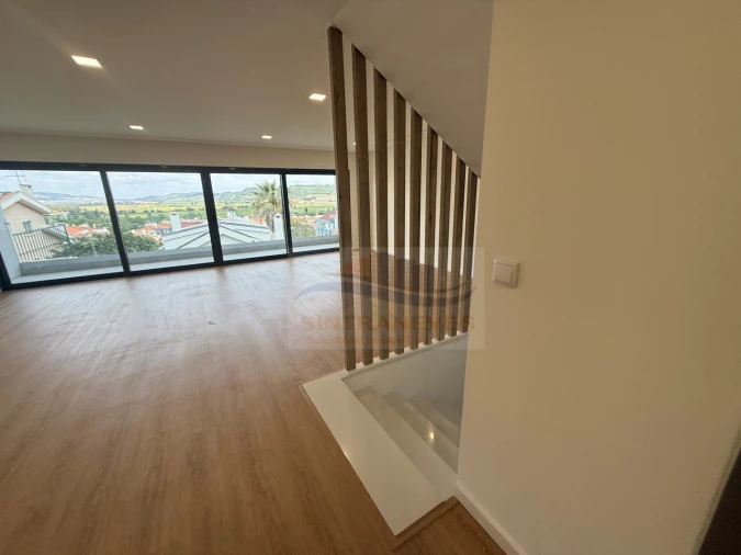 Moradia T9 para Venda em Loures Foto 40
