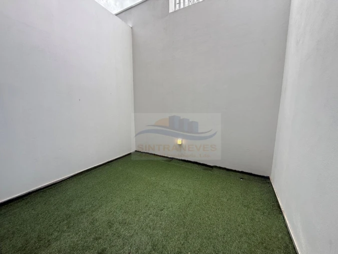 Moradia T9 para Venda em Loures Foto 50