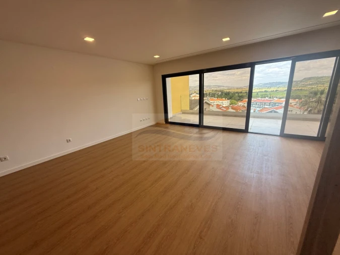 Moradia T9 para Venda em Loures Foto 52