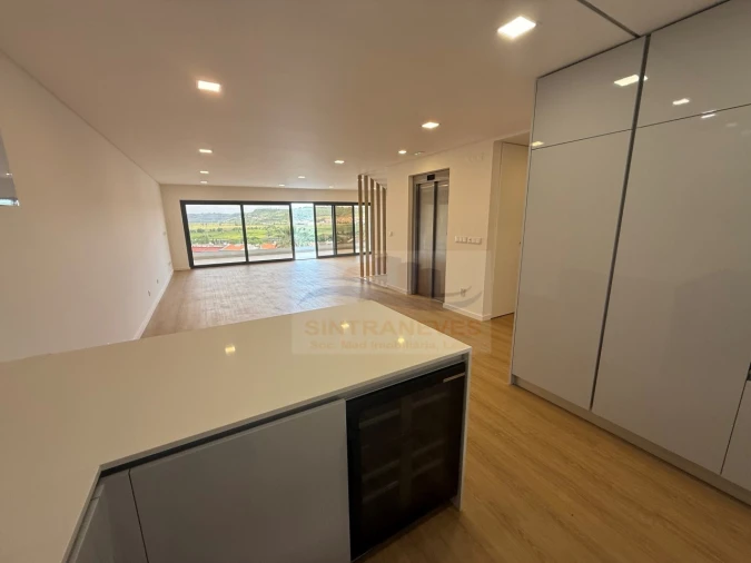 Moradia T9 para Venda em Loures Foto 58