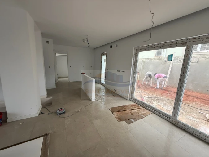 Moradia T4 para Venda em Santa Maria, São Pedro e Matacães Foto 13